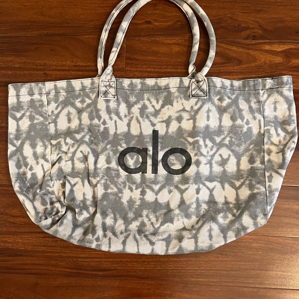 Alo Yoga bag / tote  grey tie dye